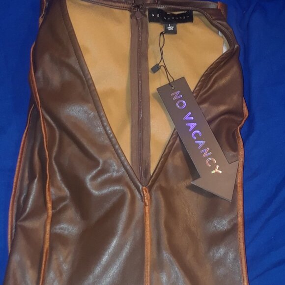 LEAD THE WAY V-NECK MINI DRESS - Picture 4 of 5